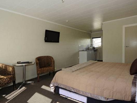 Accent On Motor Motel 4*