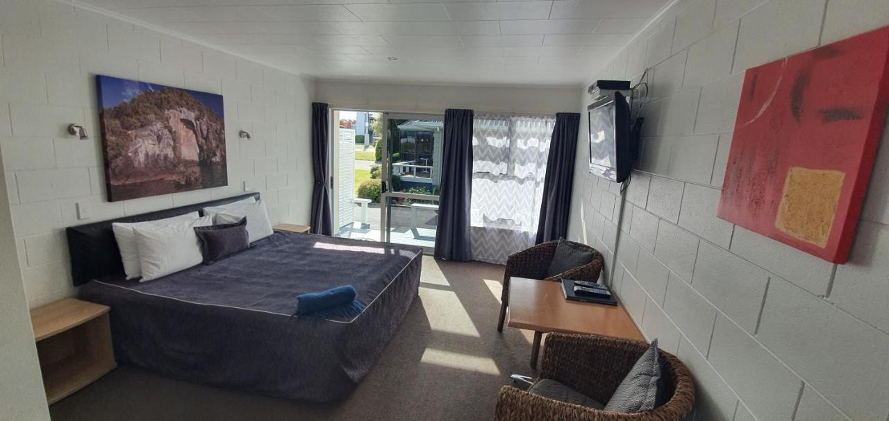 Accent On Motor Motel 4*